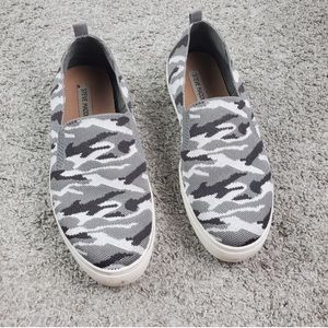 Steve Madden Grey Camo Platform Slip On